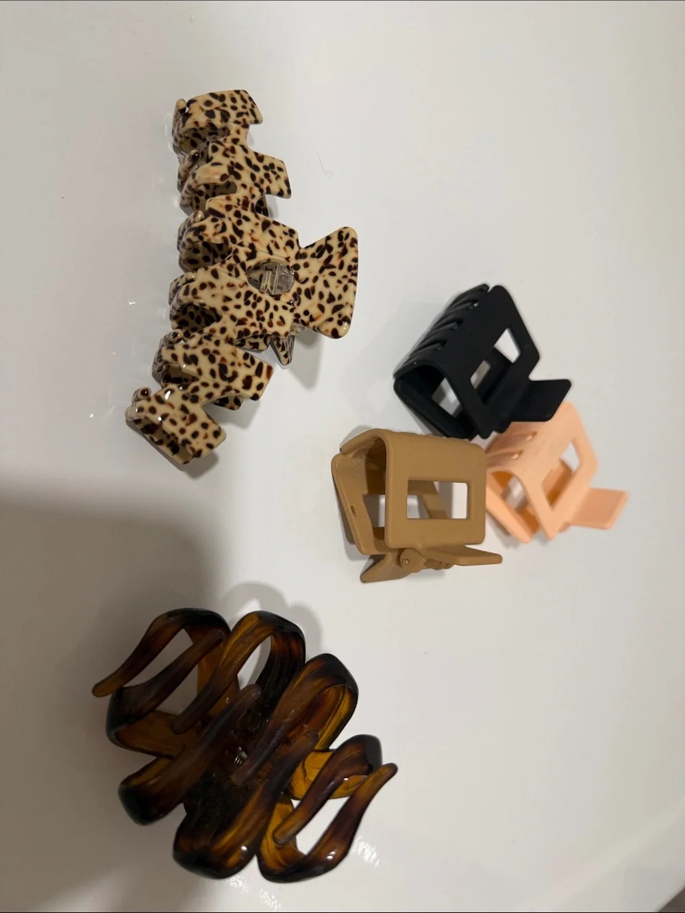 Assorted Neutral Hair Clips Set - Beige, Green, Black, Tortoiseshell